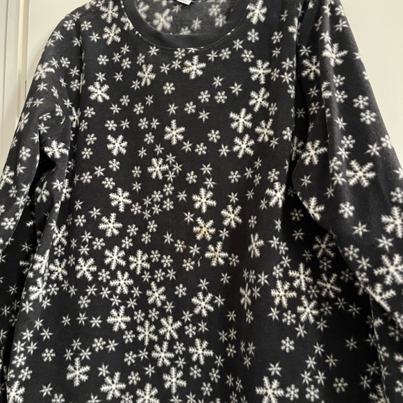 Old Navy Other - Old Navy Fleece Snowflake Pajama Set